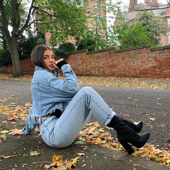 Zara Cropped Denim Jacket - Picture 5 of 15